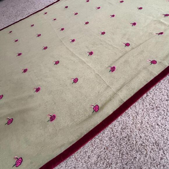 Green Chiffon Silk Scarf Wrap Pink Embroidered Flowers Red Velvet Trim * - Picture 9 of 10